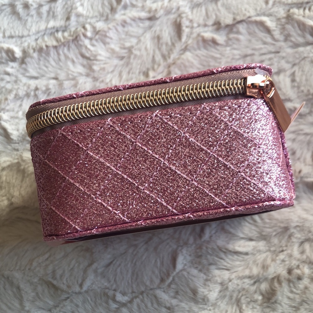 Paris Hilton MANICURE Nail Set with Pink Glitter Case - Picture 3 of 9